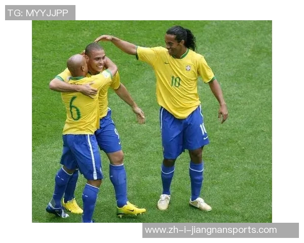 《独家揭秘最伟大足球球星的成长历程与传奇背后的故事》 《独家揭秘最伟大足球球星的成长历程与传奇背后的故事》