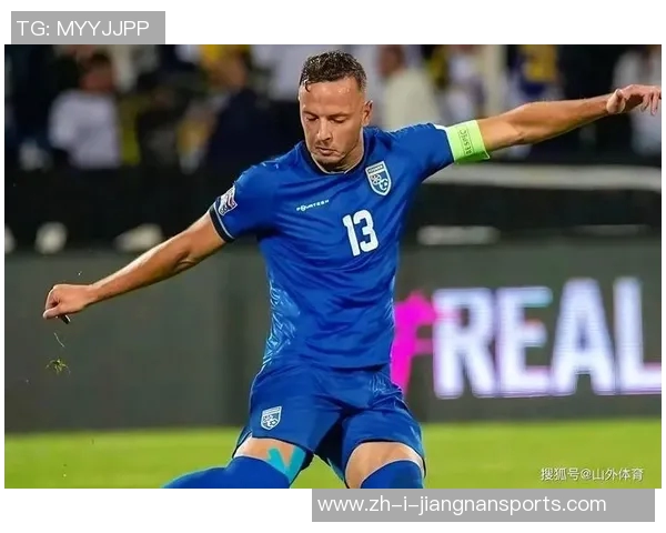 孤傲足球球星如何在赛场上诠释独立精神与非凡才华 孤傲足球球星如何在赛场上诠释独立精神与非凡才华